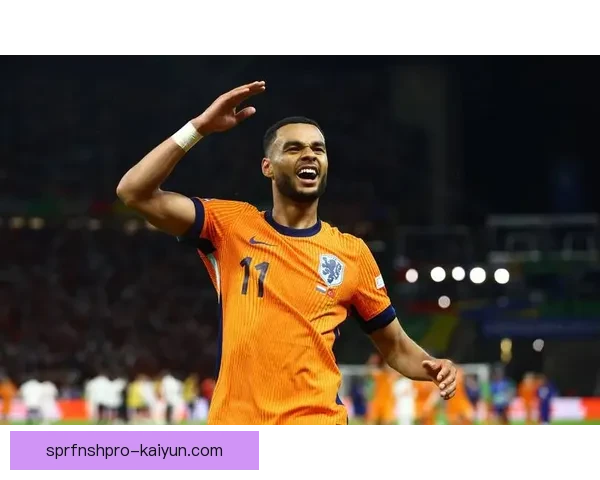 荷兰新星加克波锋线表现稳健，持续提升备受期待力